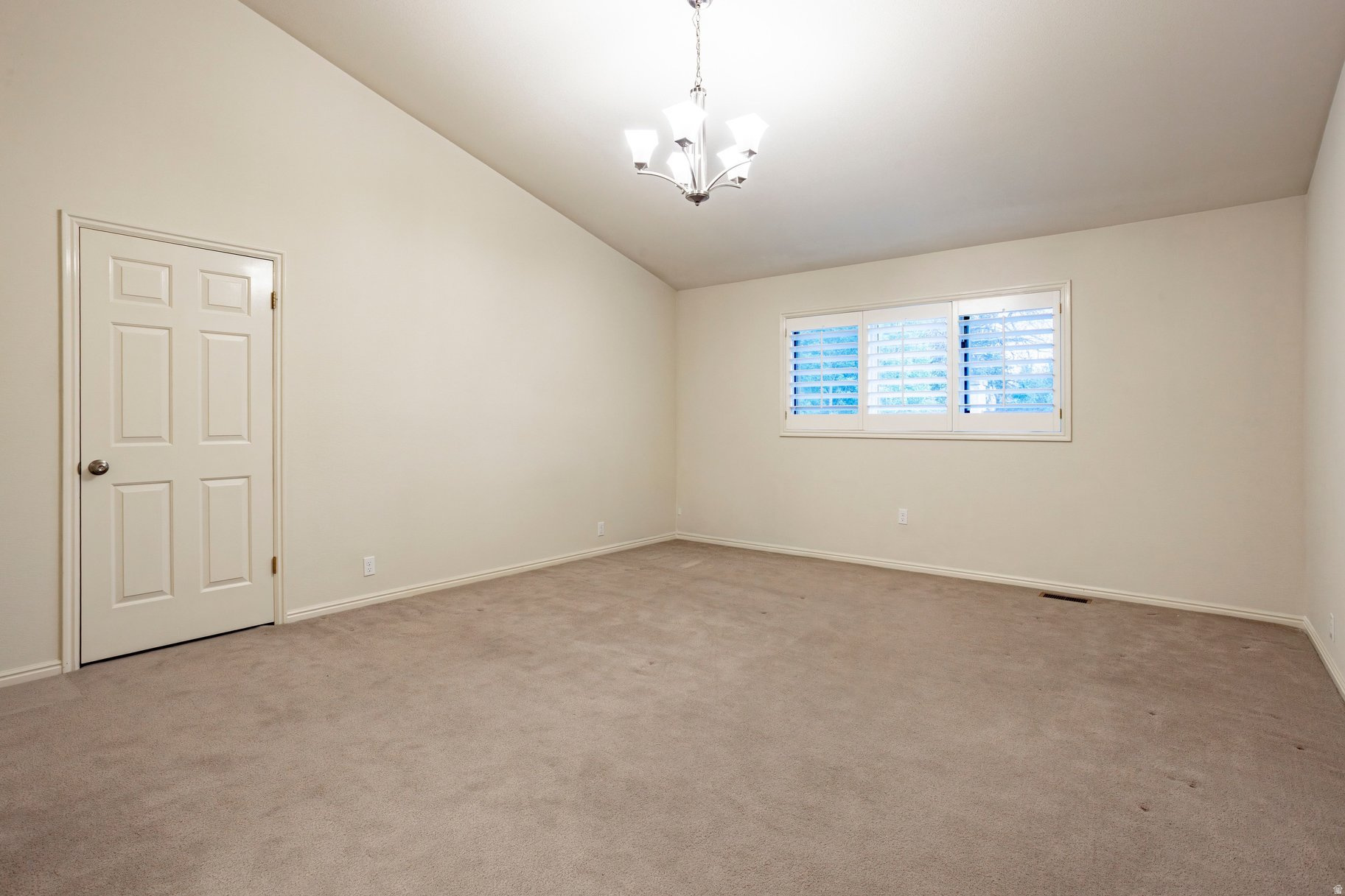 EDGEMOUNT ESTATES - Residential