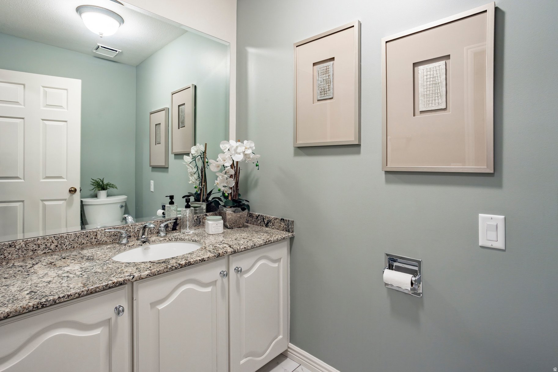 EDGEMOUNT ESTATES - Residential