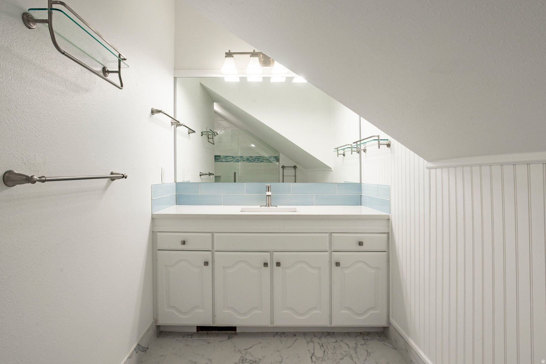 EDGEMOUNT ESTATES - Residential