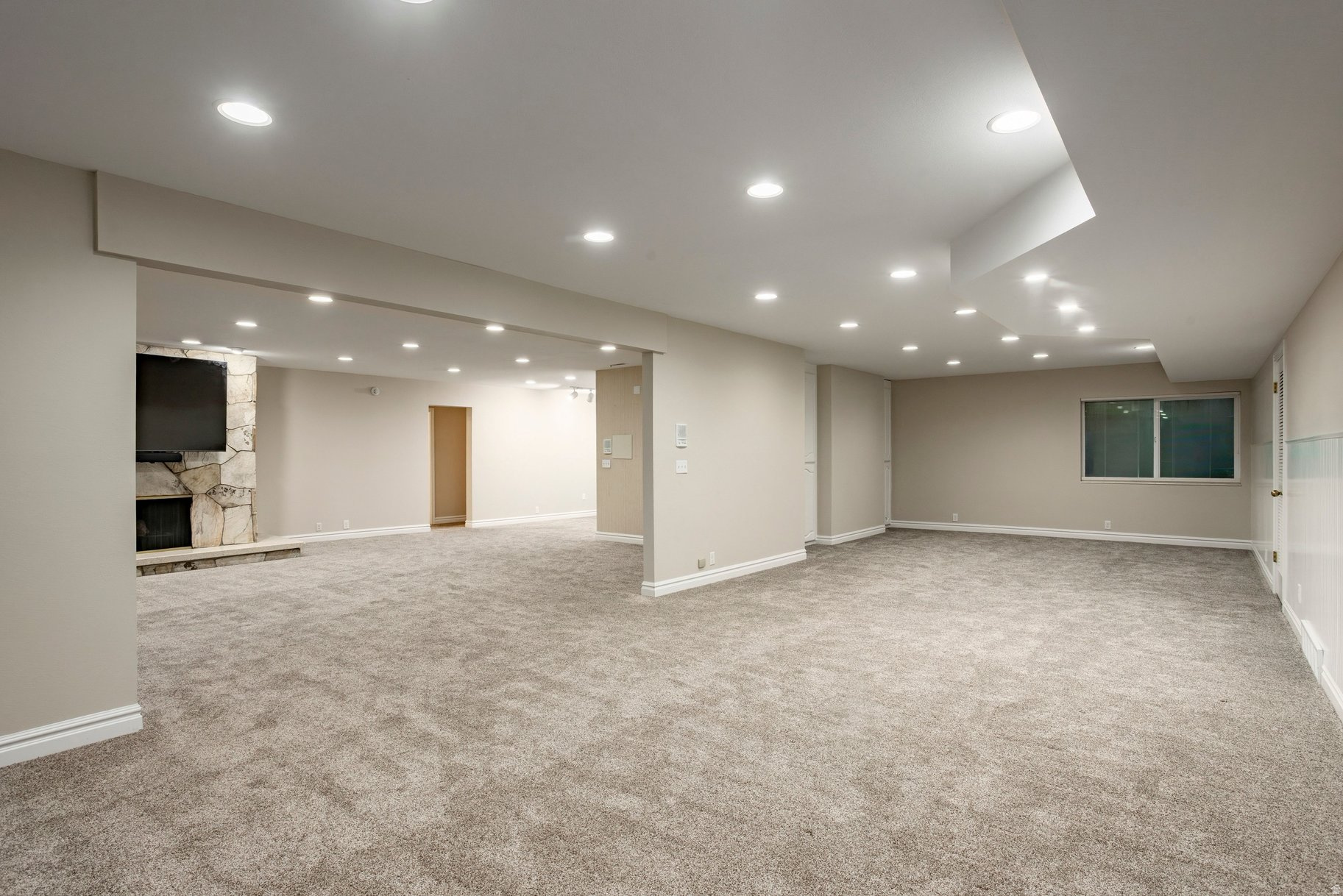 EDGEMOUNT ESTATES - Residential