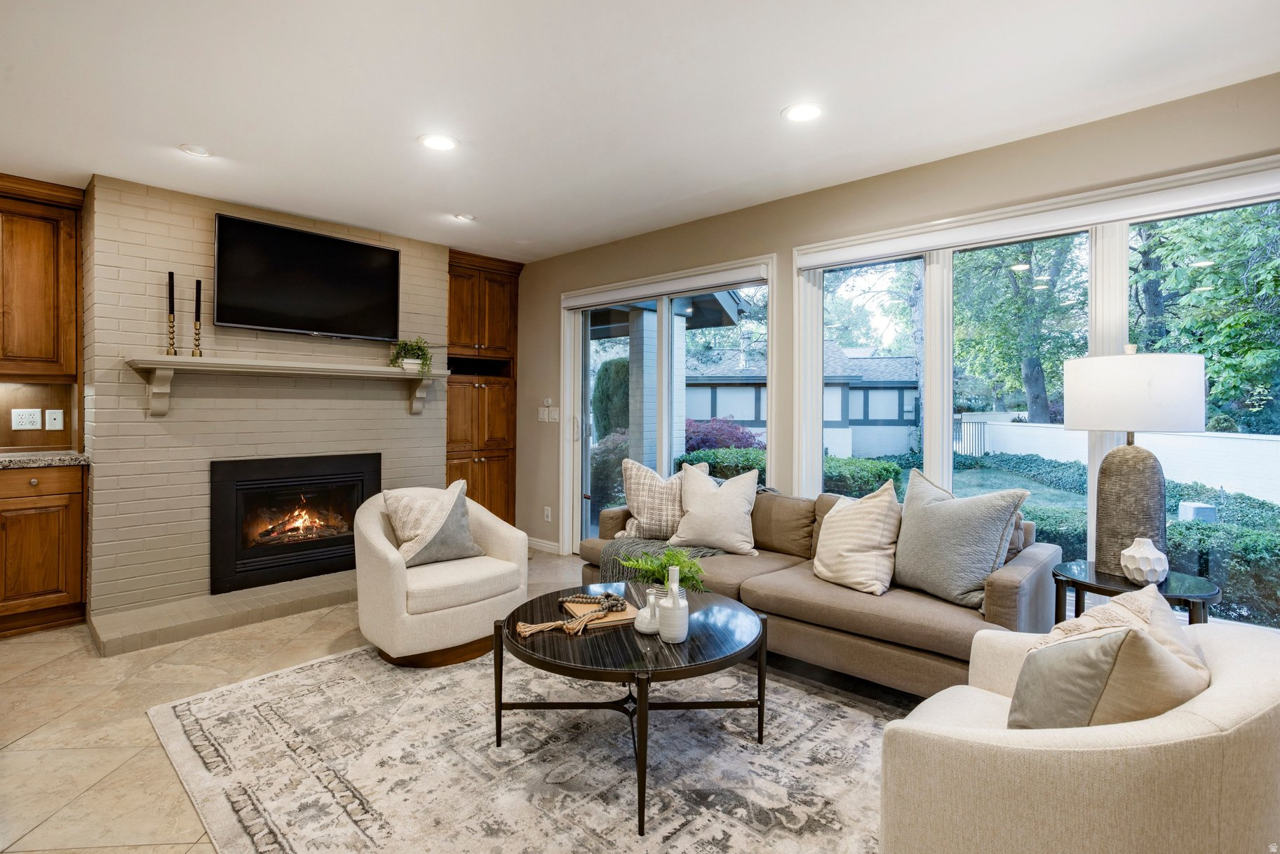 EDGEMOUNT ESTATES - Residential