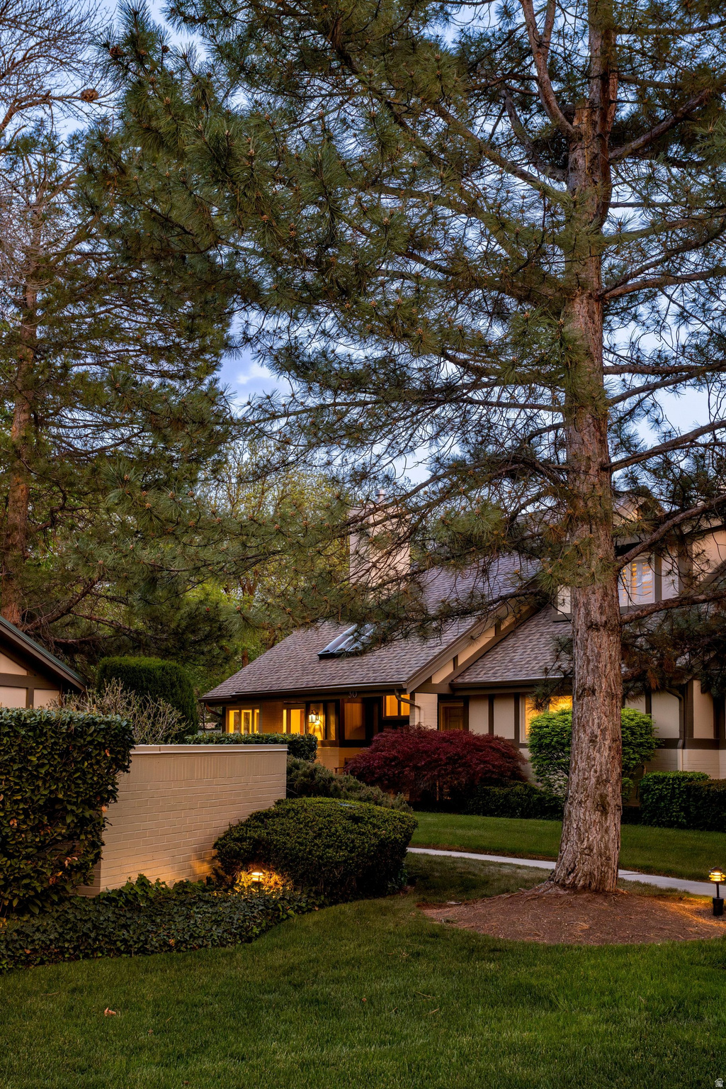 EDGEMOUNT ESTATES - Residential