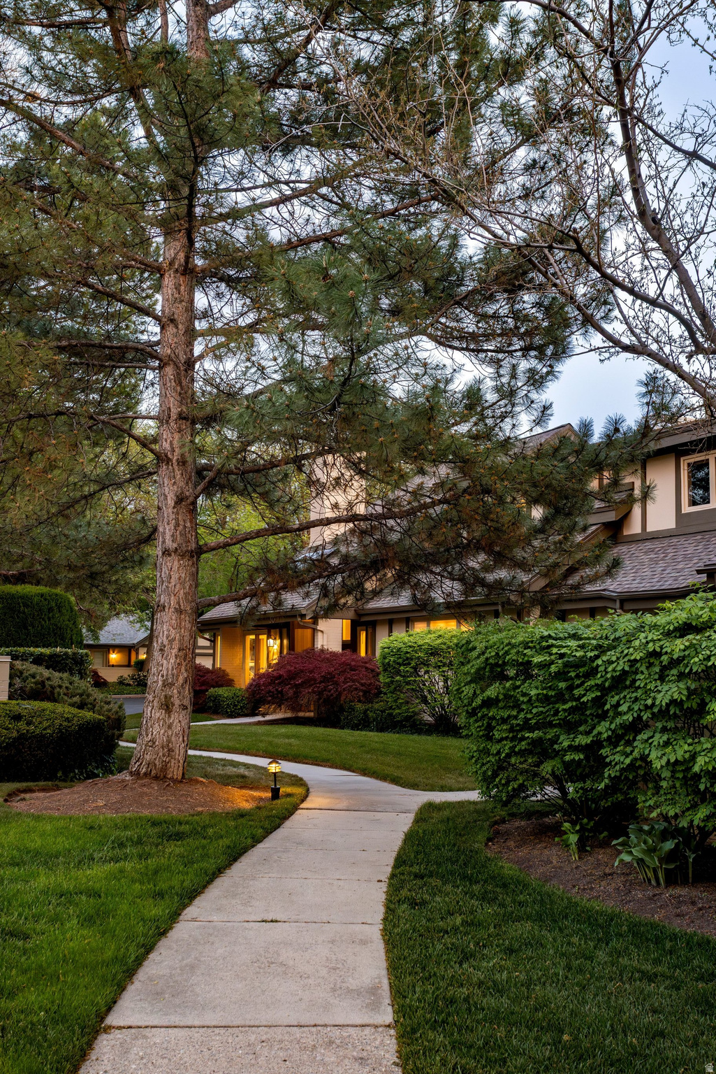 EDGEMOUNT ESTATES - Residential