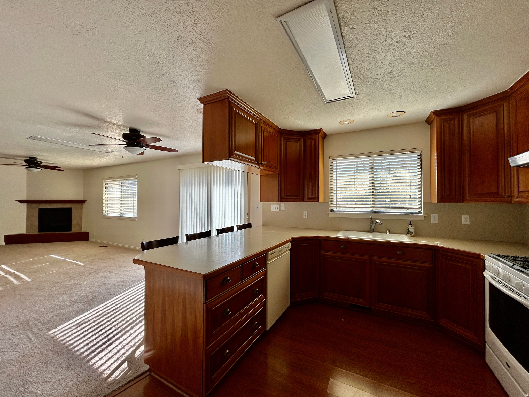 MOUNTAIN GLEN - Residential