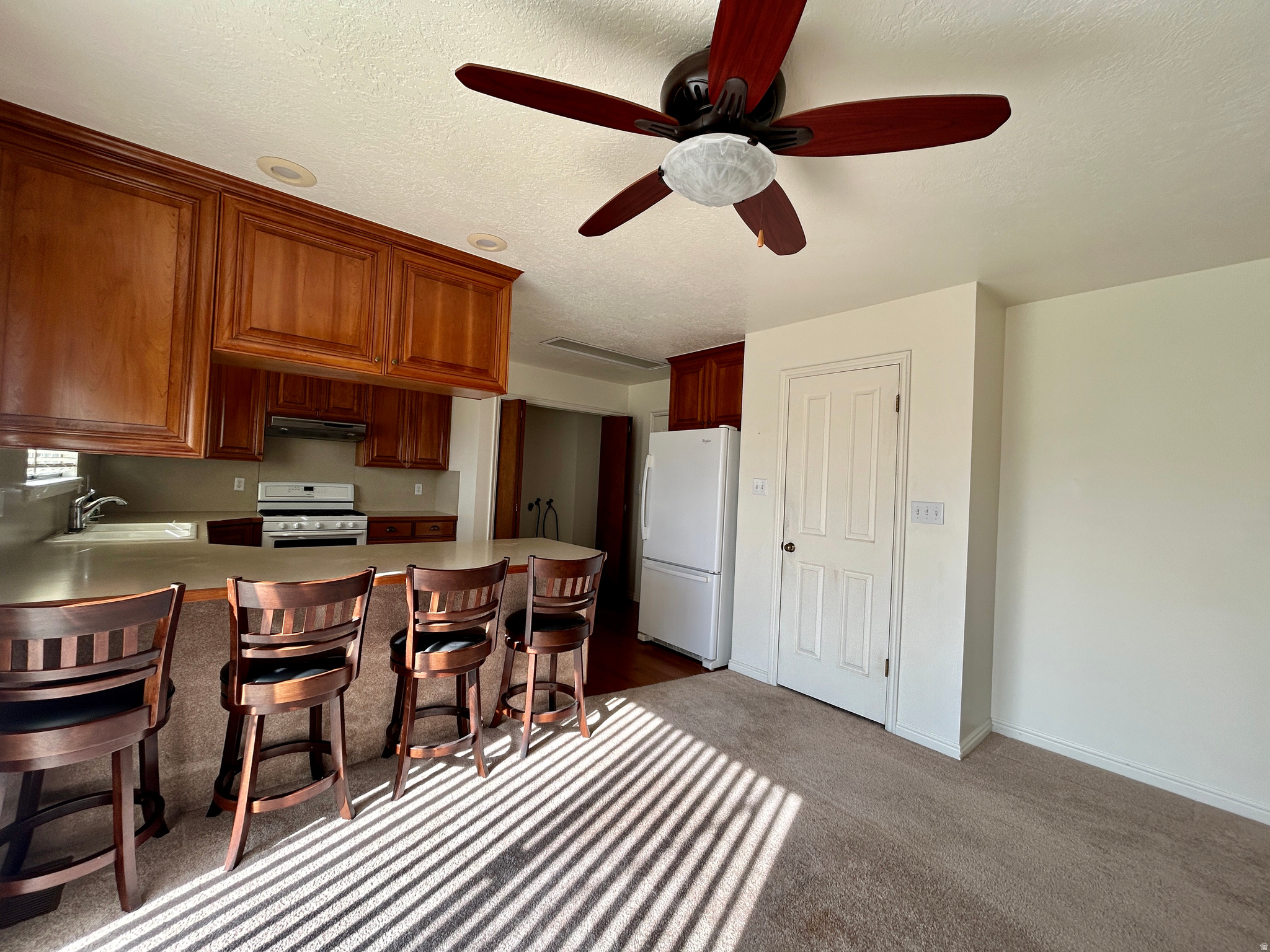 MOUNTAIN GLEN - Residential