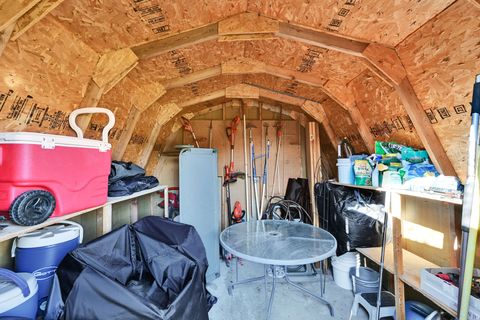 Tiny photo for 104 W 250 S, Kaysville, UT 84037 (MLS # 2127276)