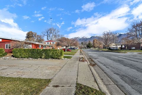 Tiny photo for 104 W 250 S, Kaysville, UT 84037 (MLS # 2127276)