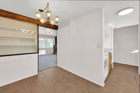 Tiny photo for 104 W 250 S, Kaysville, UT 84037 (MLS # 2127276)