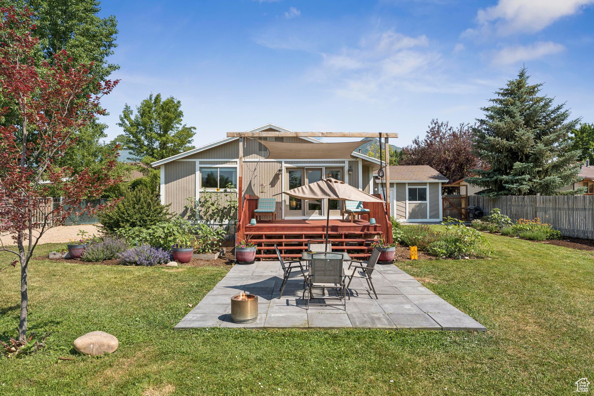 MIDWAY MEADOWS - Residential