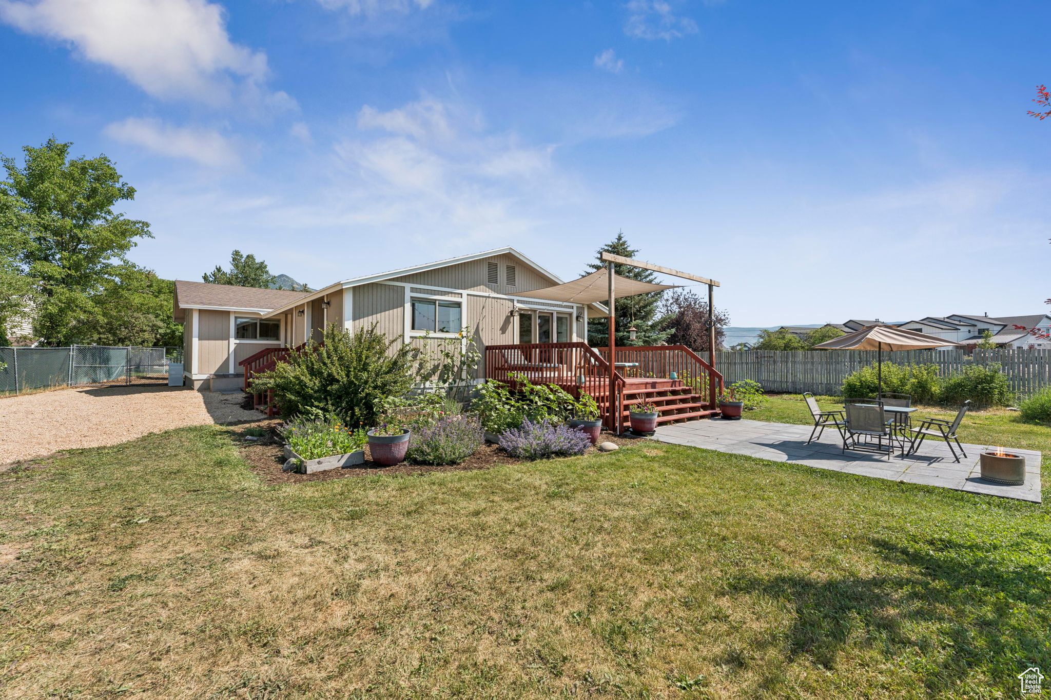 MIDWAY MEADOWS - Residential