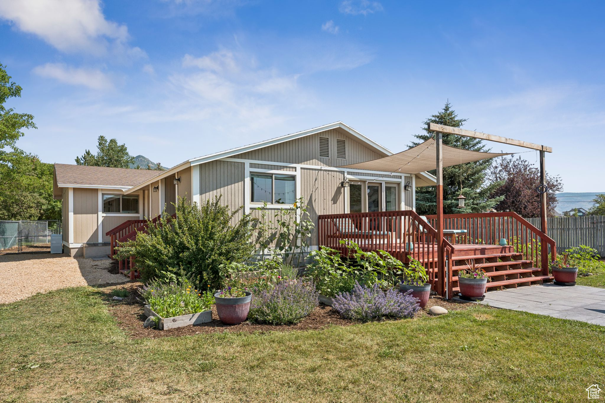 MIDWAY MEADOWS - Residential
