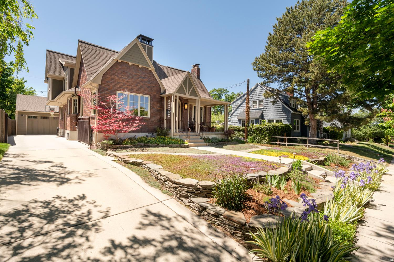 15TH AND 15TH - Residential