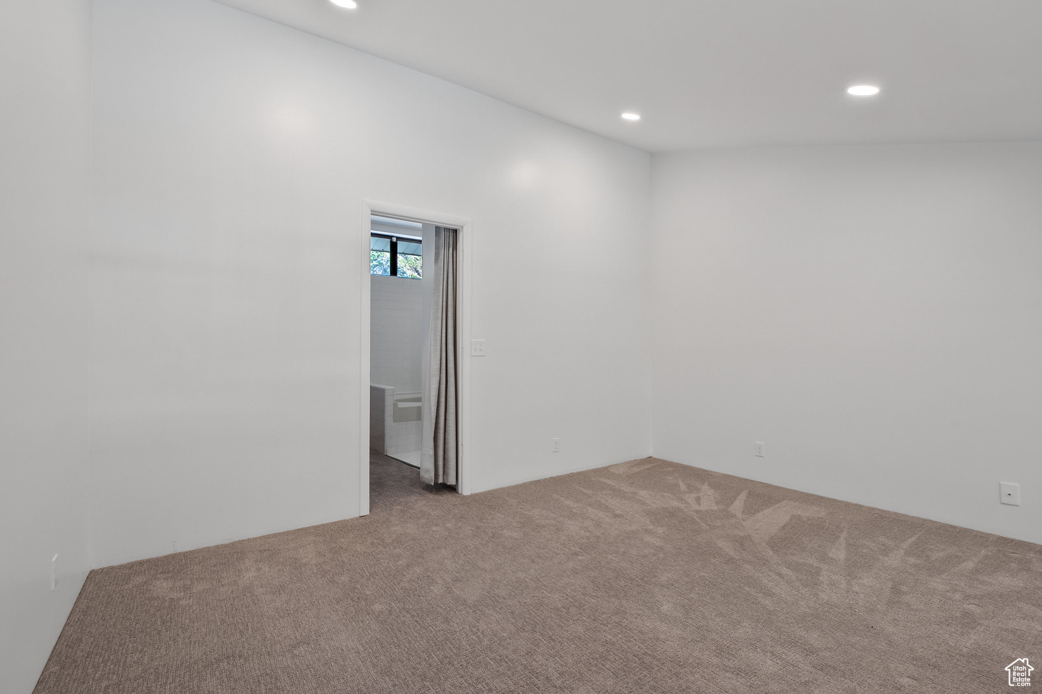 OAKWOOD GARDENS CONDM, PHASE 1 - Residential