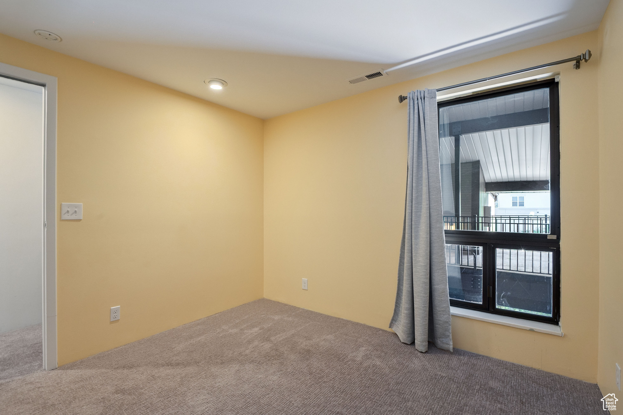 OAKWOOD GARDENS CONDM, PHASE 1 - Residential