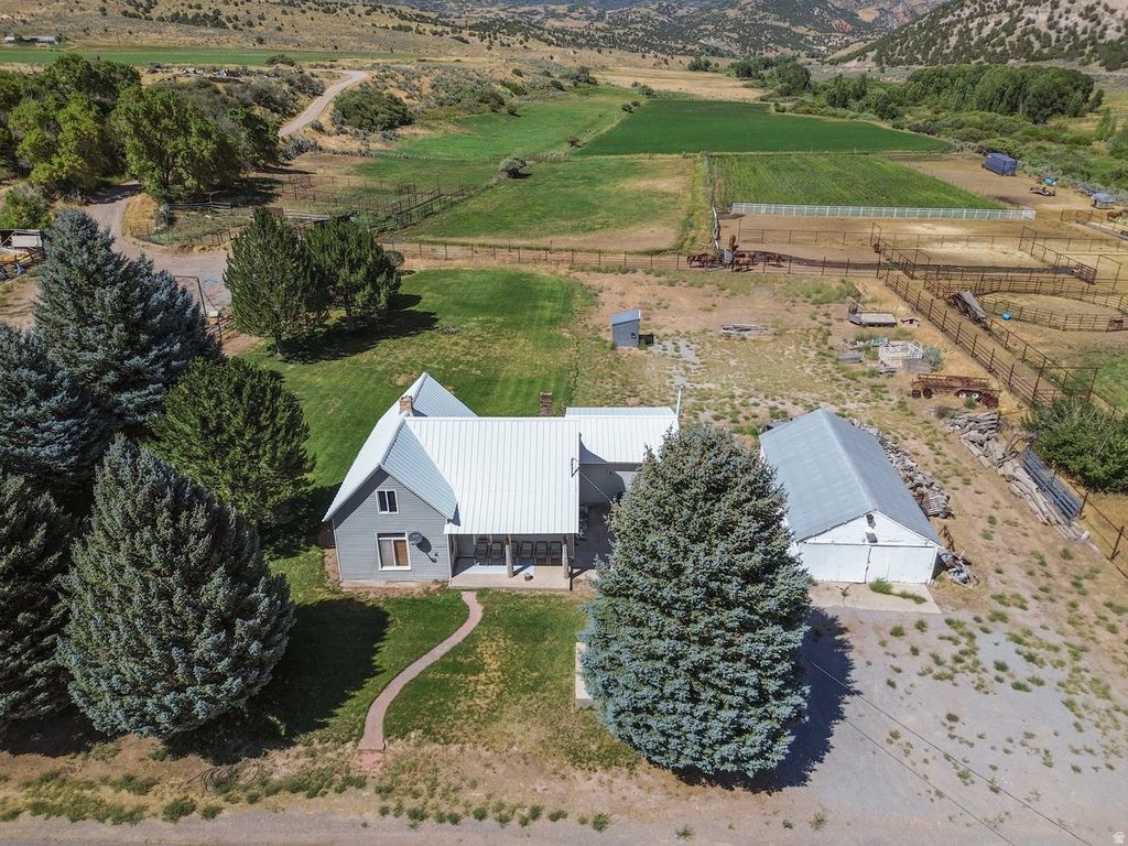 Photo of 3983 BENNIE CREEK RD, Birdseye, UT 84629 (MLS # 2153263)