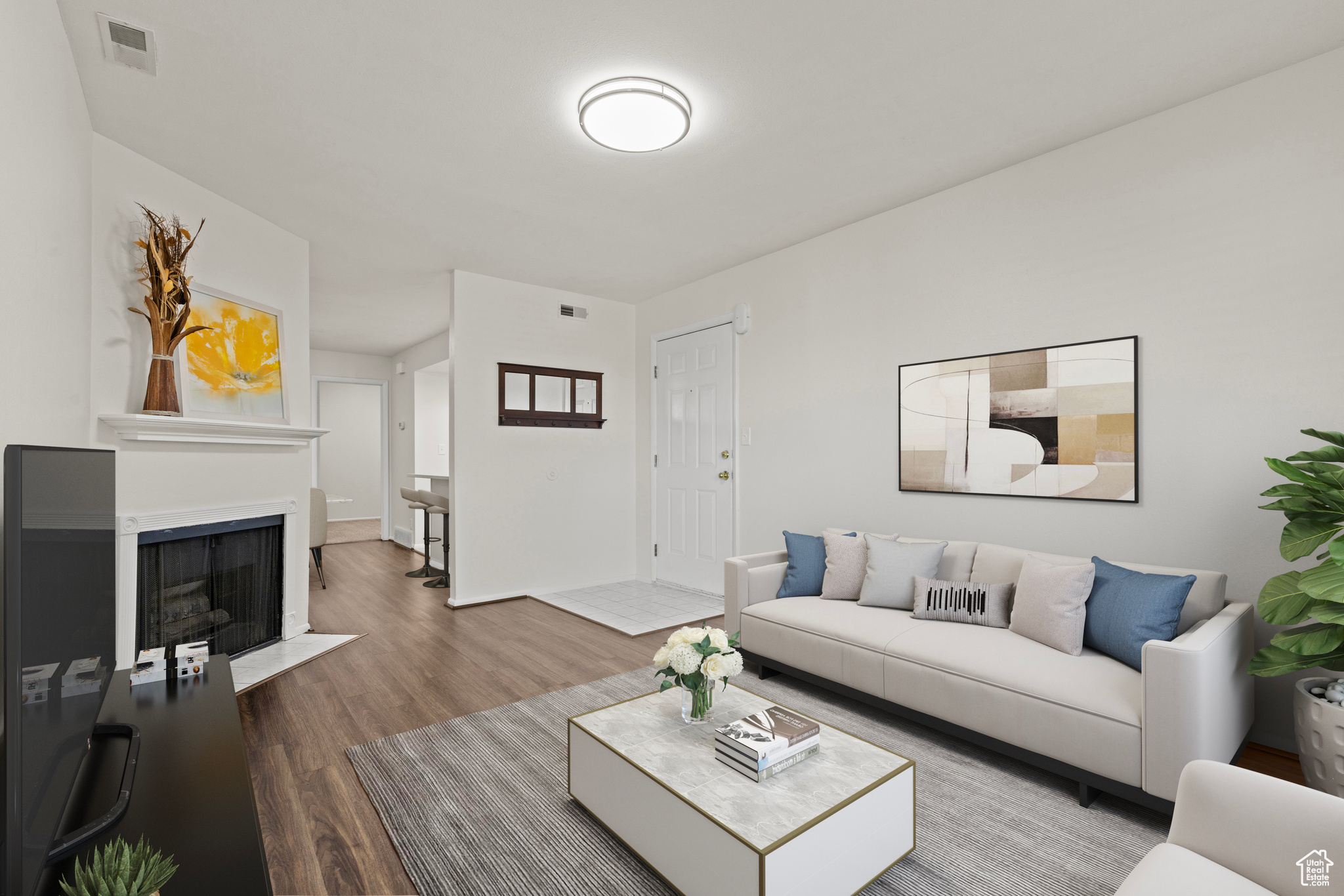 WOOD POINT CONDO - Residential