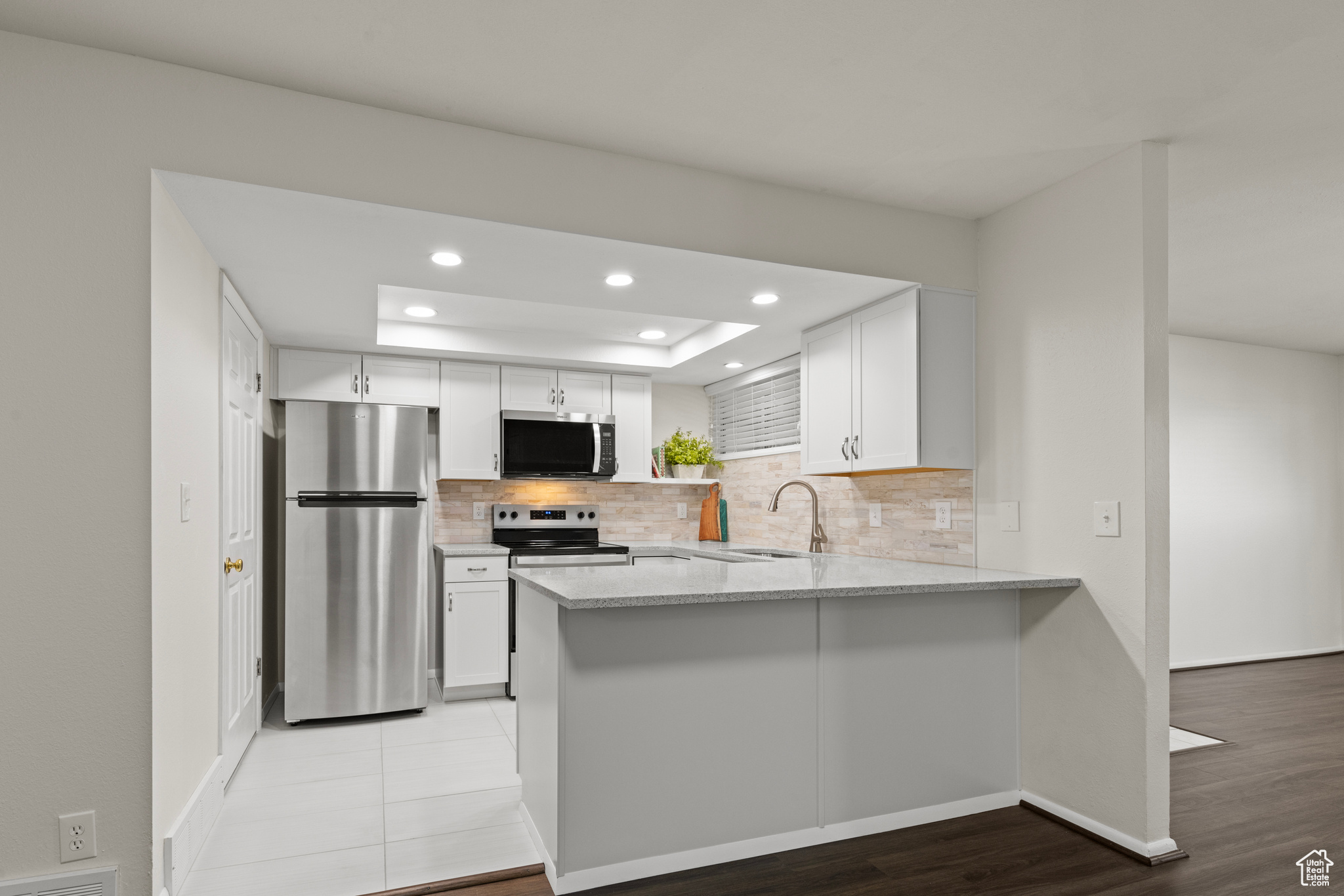 WOOD POINT CONDO - Residential