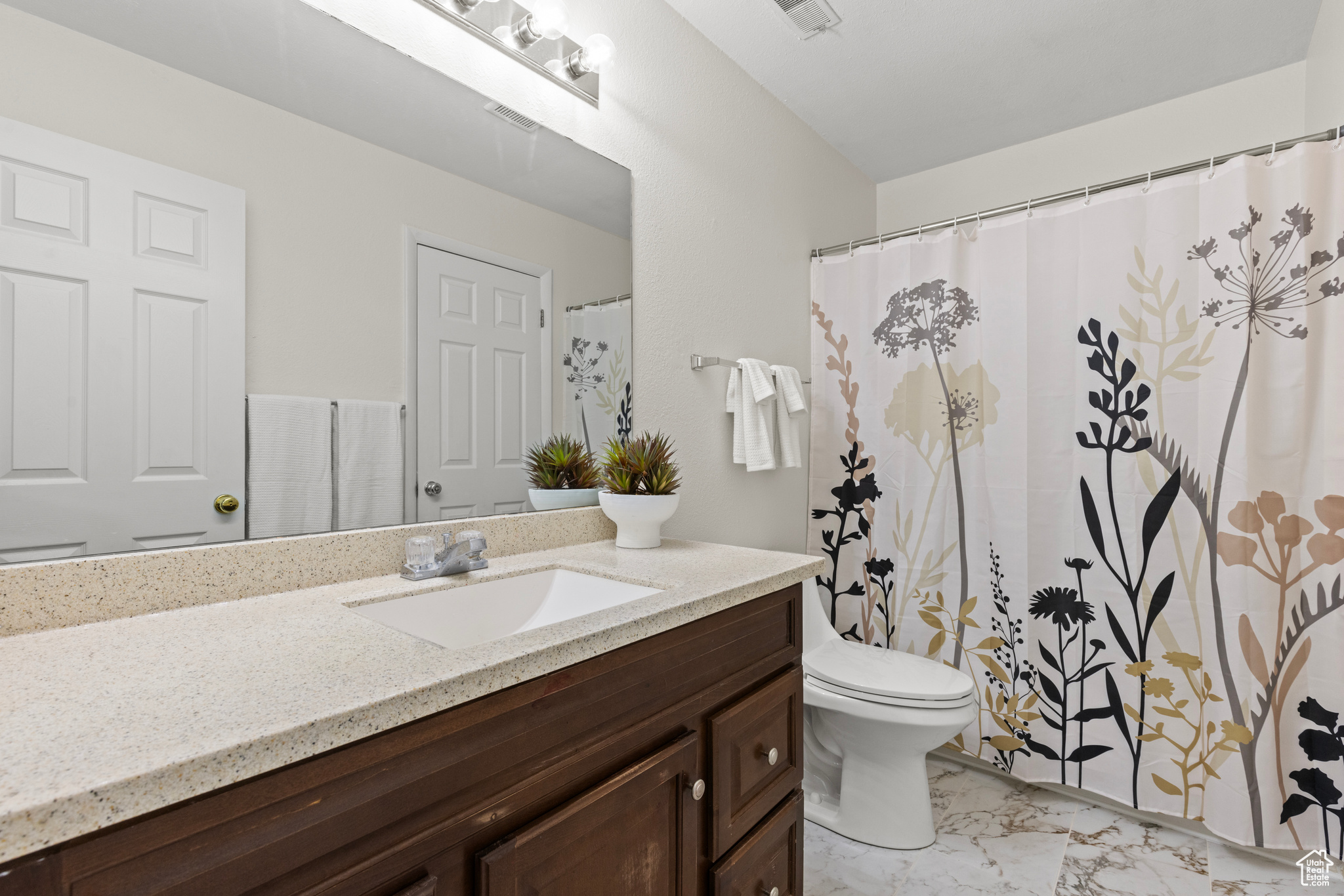WOOD POINT CONDO - Residential