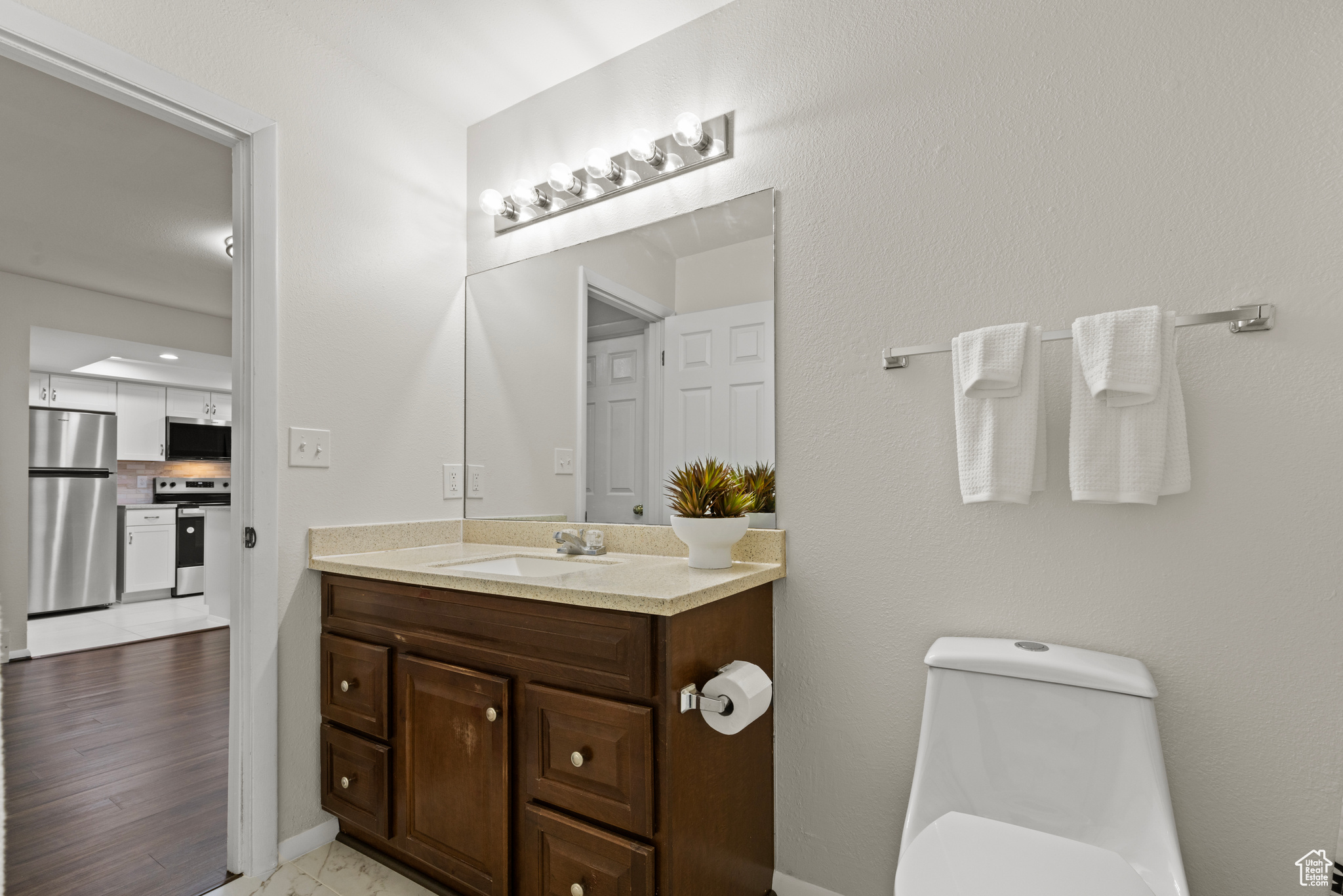 WOOD POINT CONDO - Residential