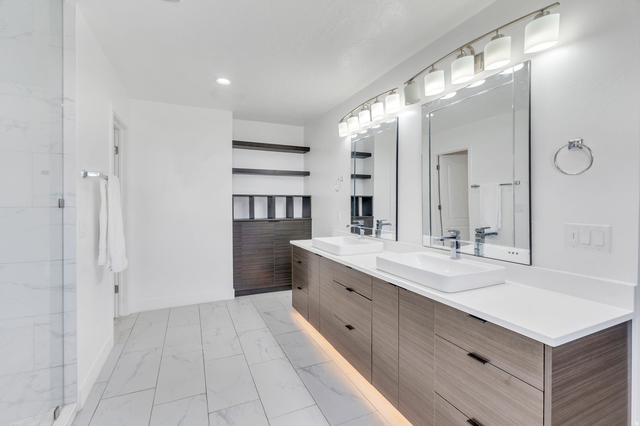 VAL VISTA PARK - Residential