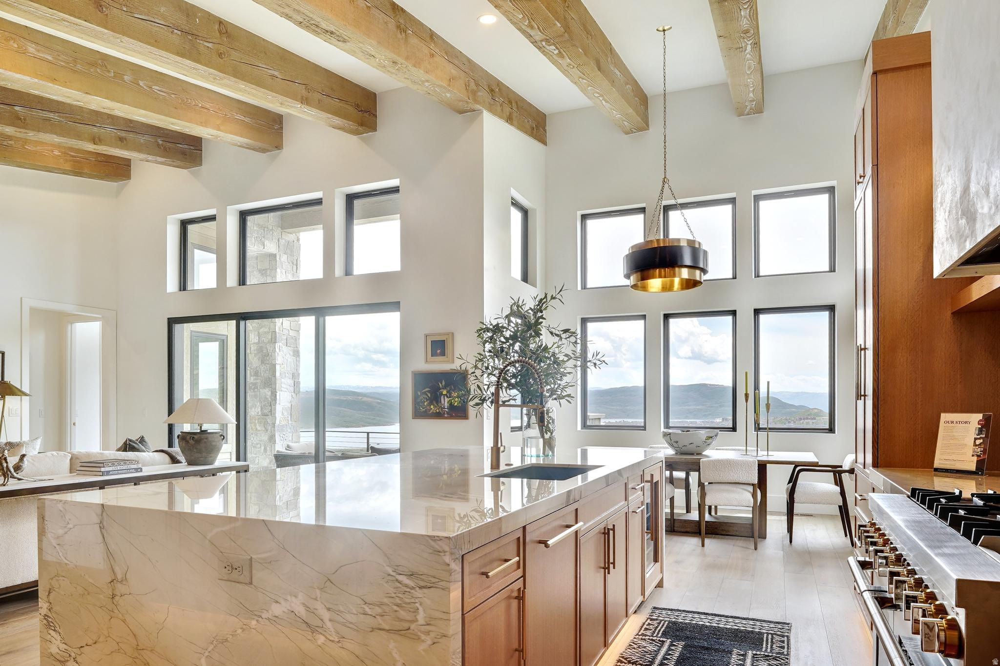 AMANTI LAGO - Residential