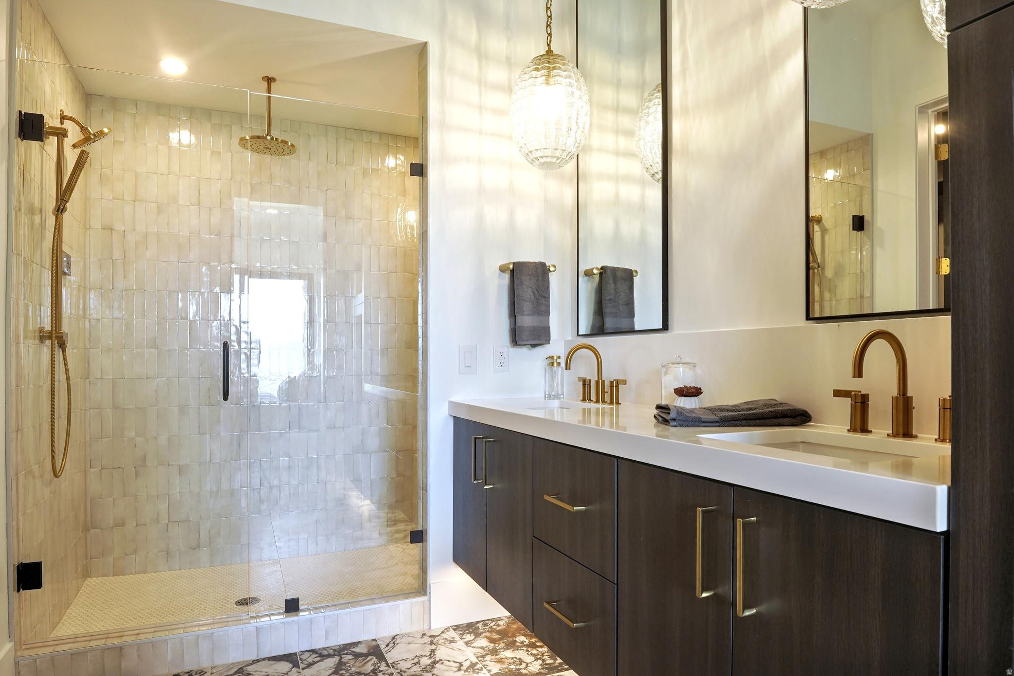 AMANTI LAGO - Residential