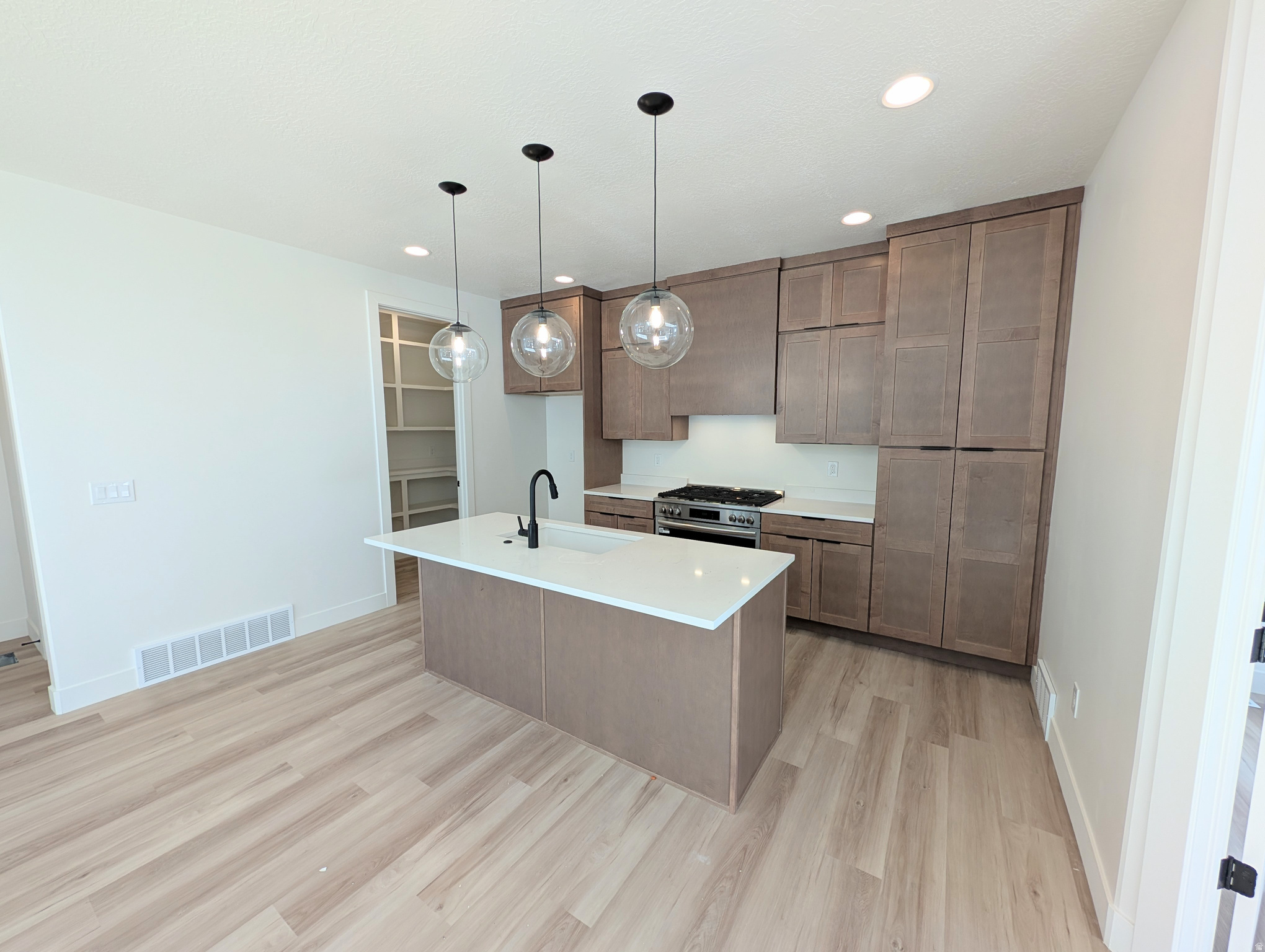 DAYBREAK - Residential