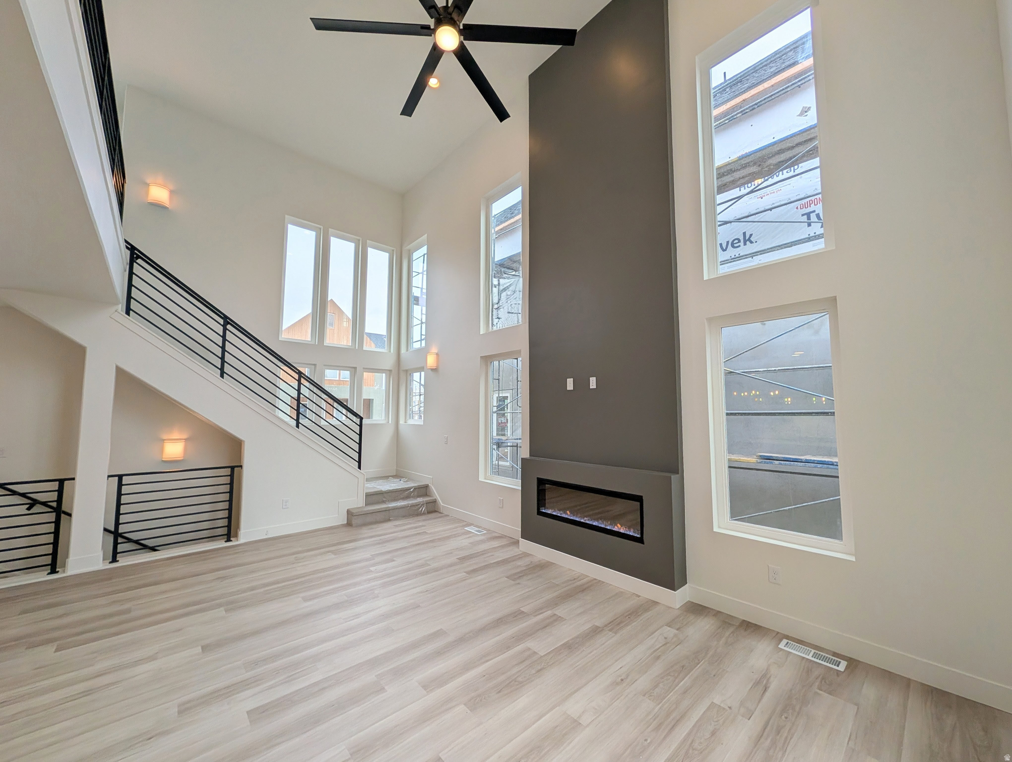 DAYBREAK - Residential