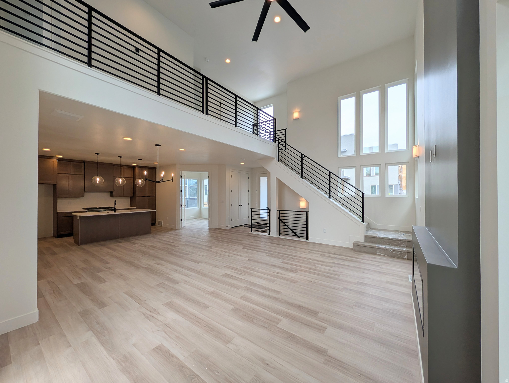 DAYBREAK - Residential