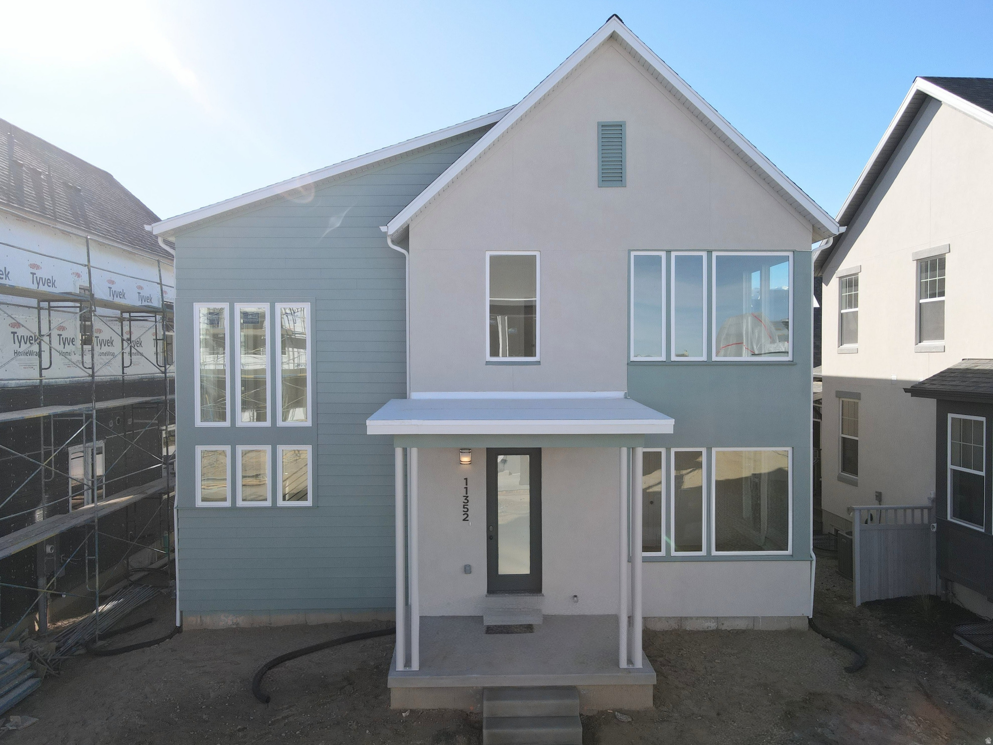 DAYBREAK - Residential