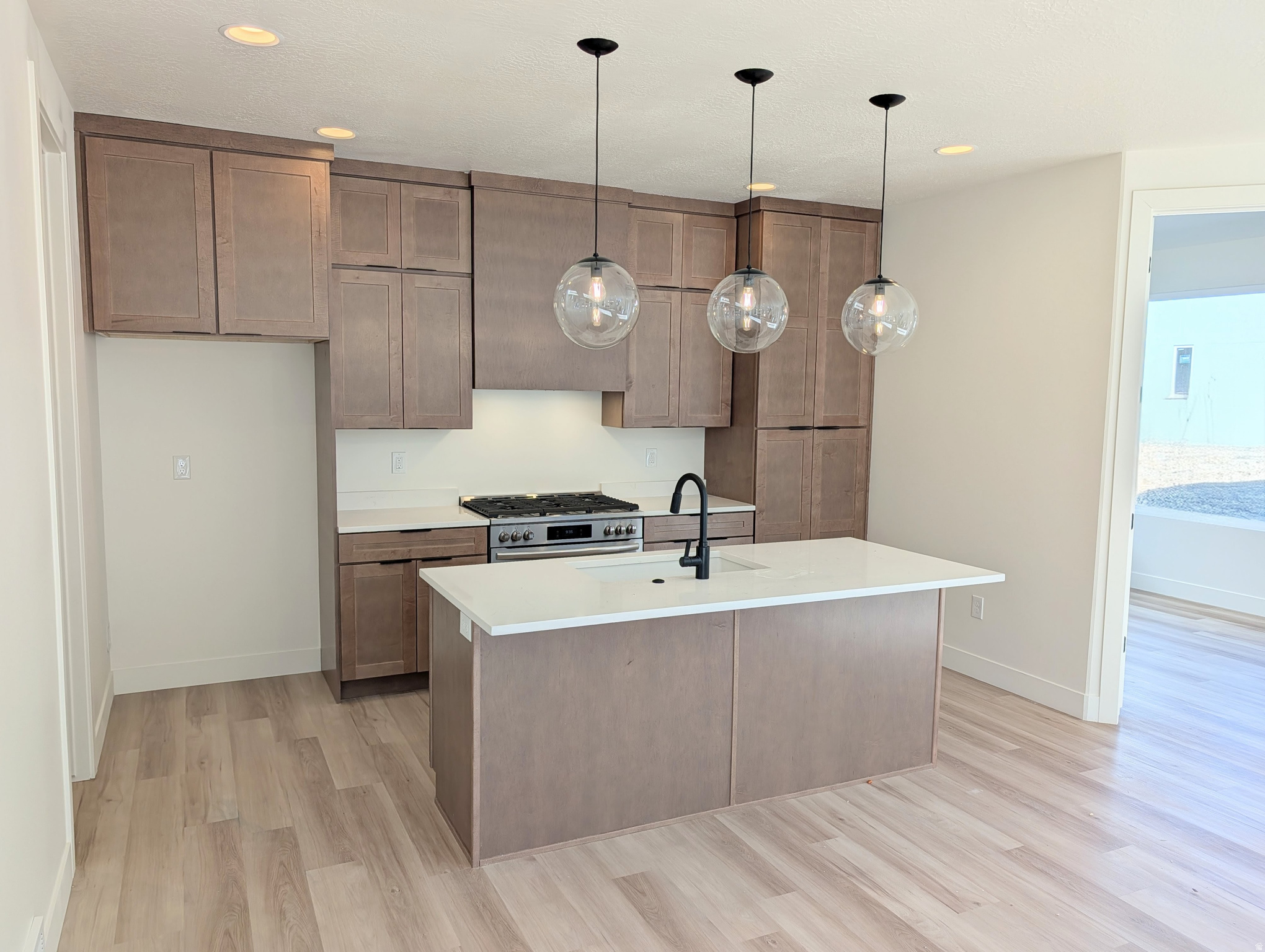 DAYBREAK - Residential