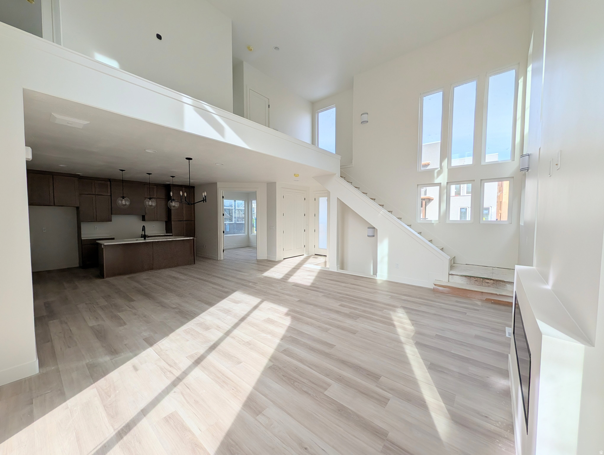 DAYBREAK - Residential