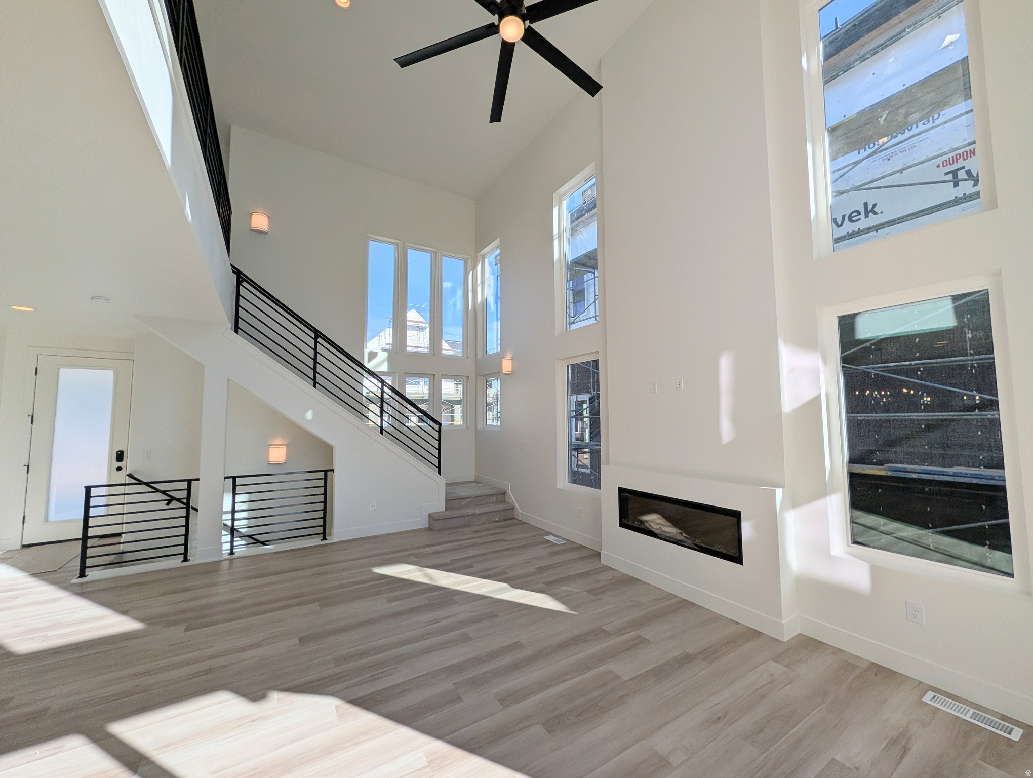 DAYBREAK - Residential