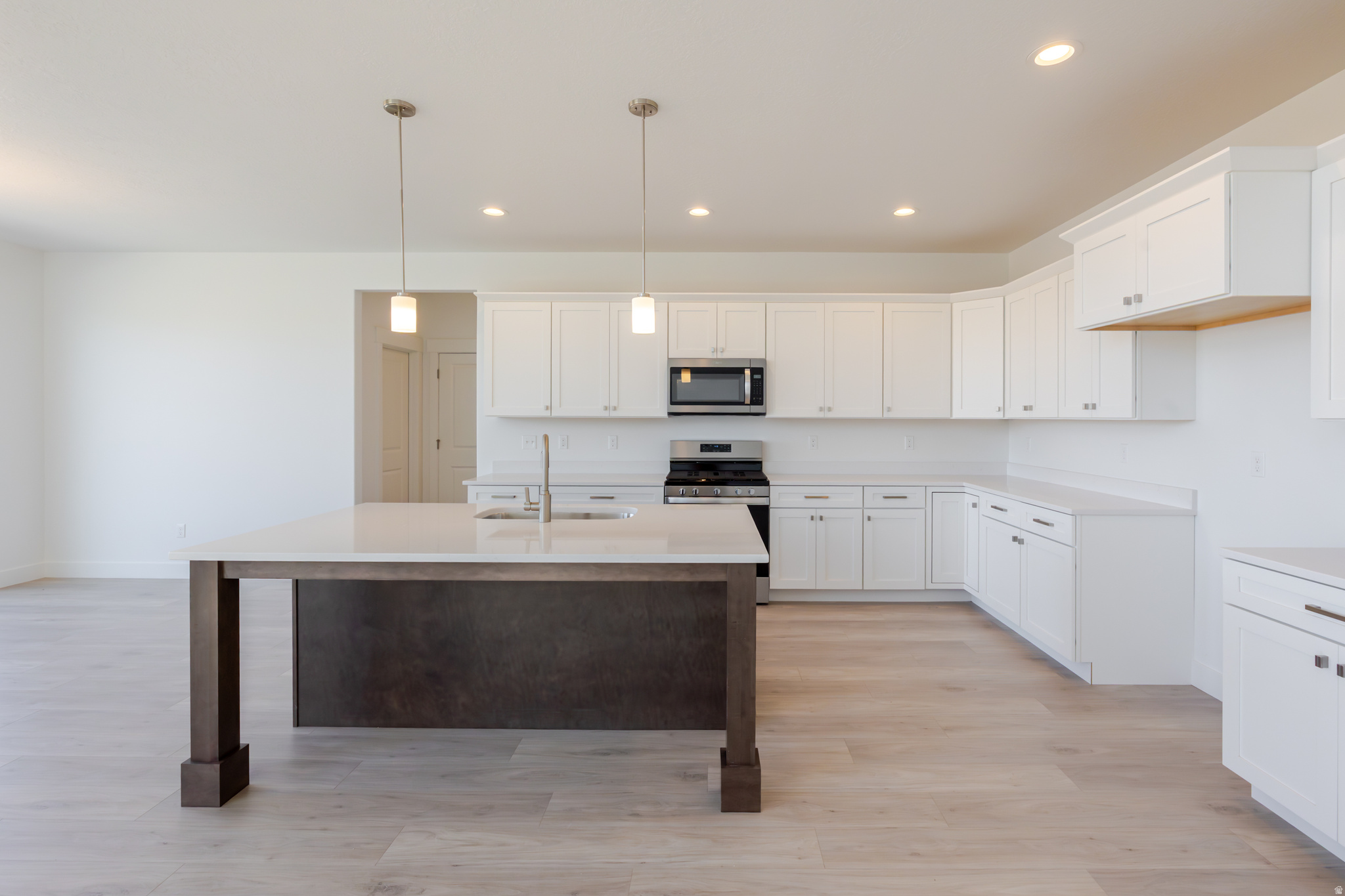 RIDGEHORNE - Residential