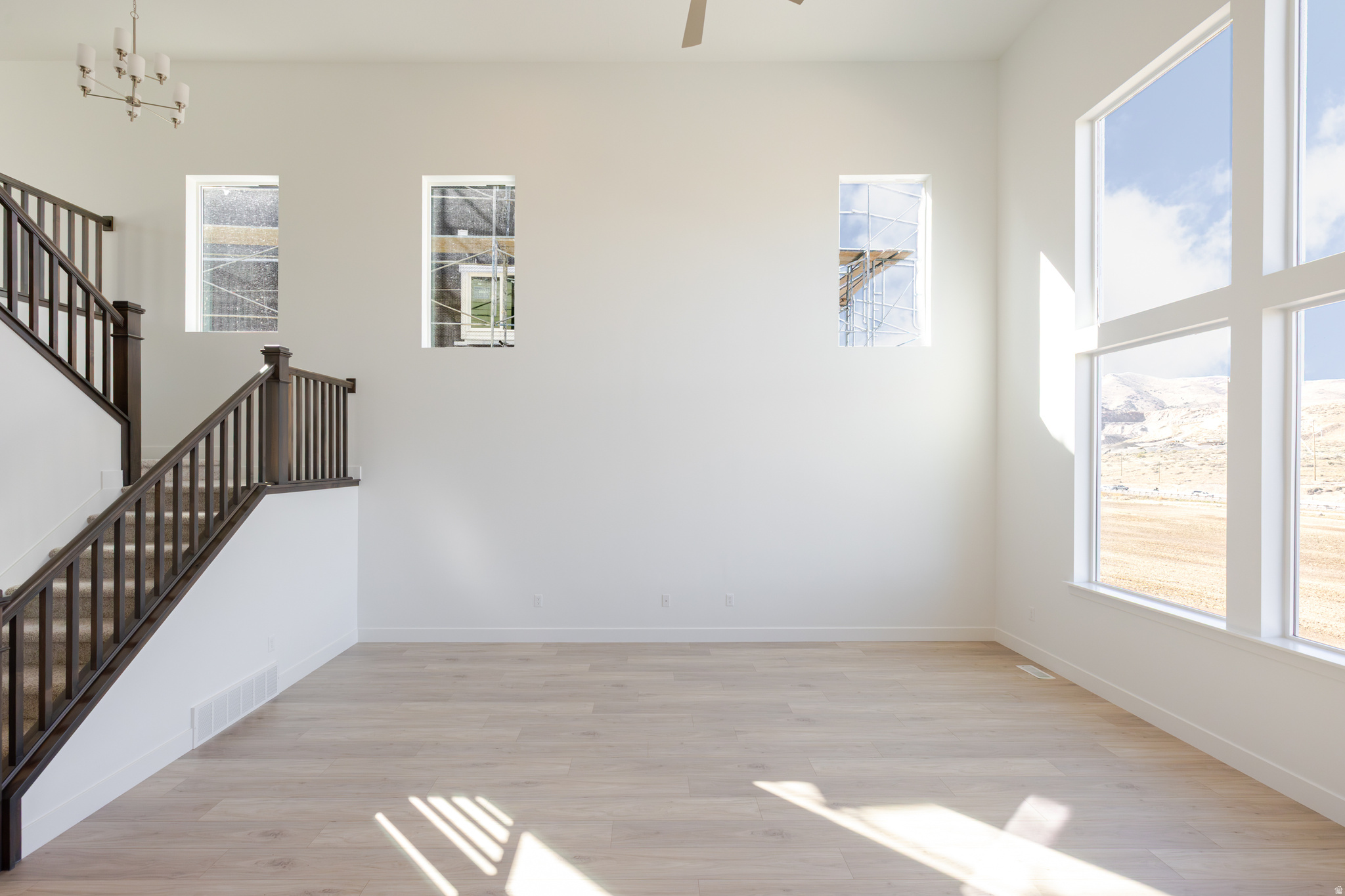 RIDGEHORNE - Residential