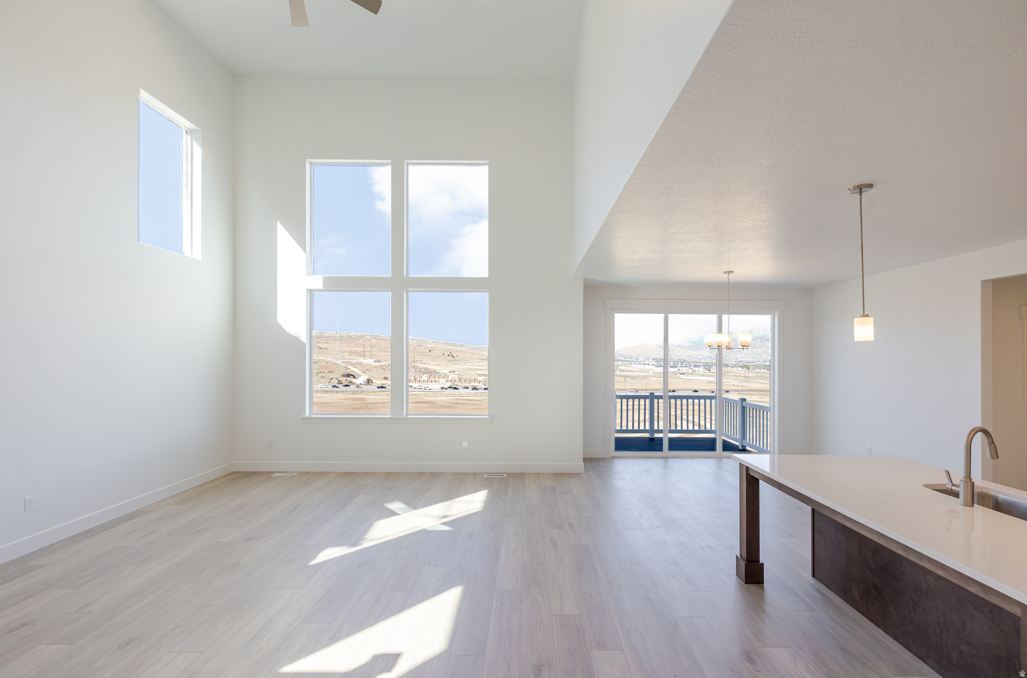 RIDGEHORNE - Residential