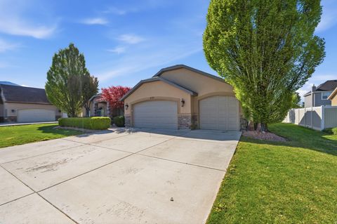 Tiny photo for 2133 W 410 S, Provo, UT 84601 (MLS # 2151481)