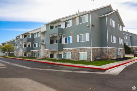 Photo of 8082 W COPPERFIELD PL #21, Magna, UT 84044 (MLS # 2117889) Photo of 8082 W COPPERFIELD PL #21, Magna, UT 84044 (MLS # 2117889)