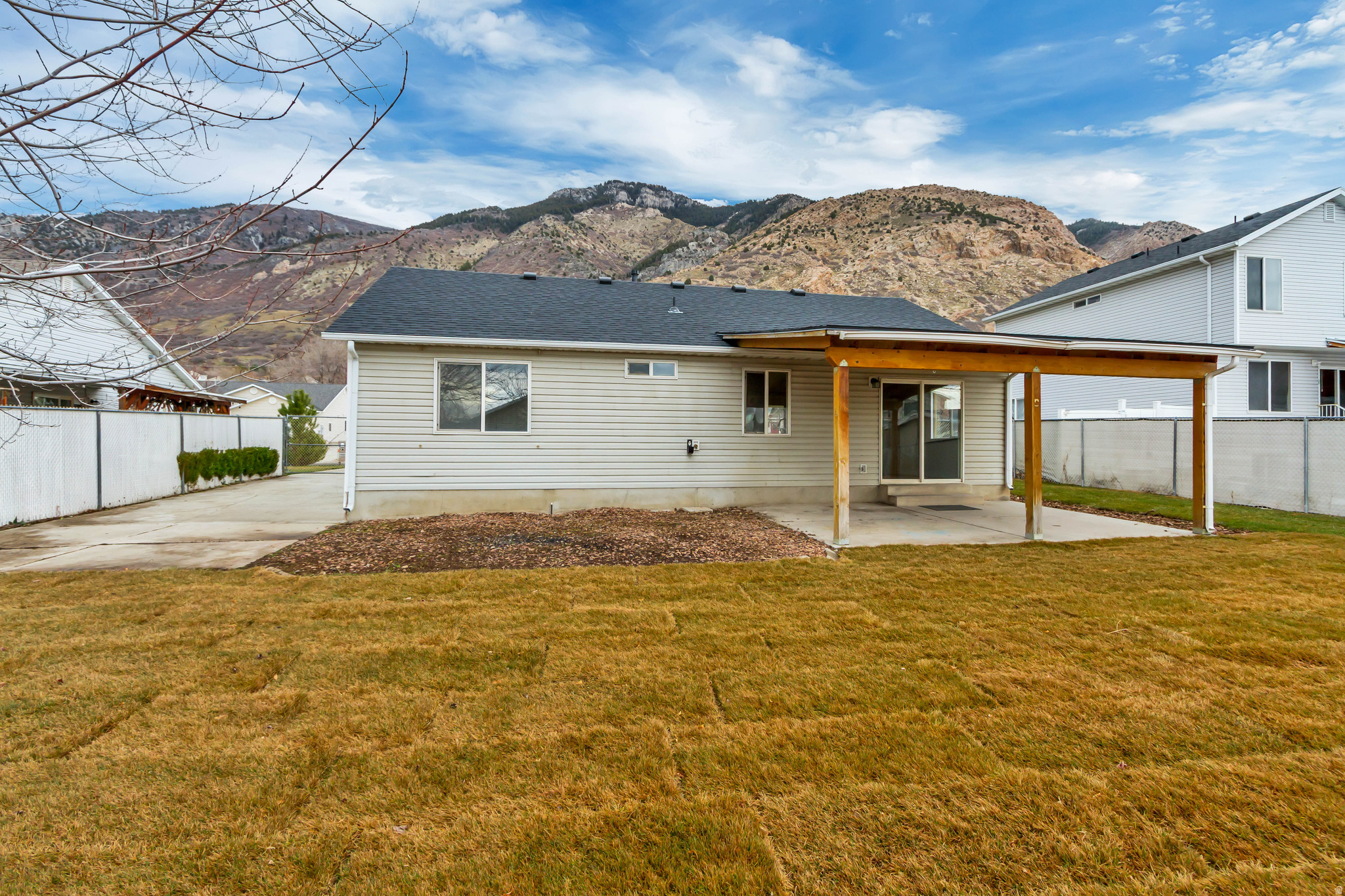 MOUNTAIN RIDGE - Residential