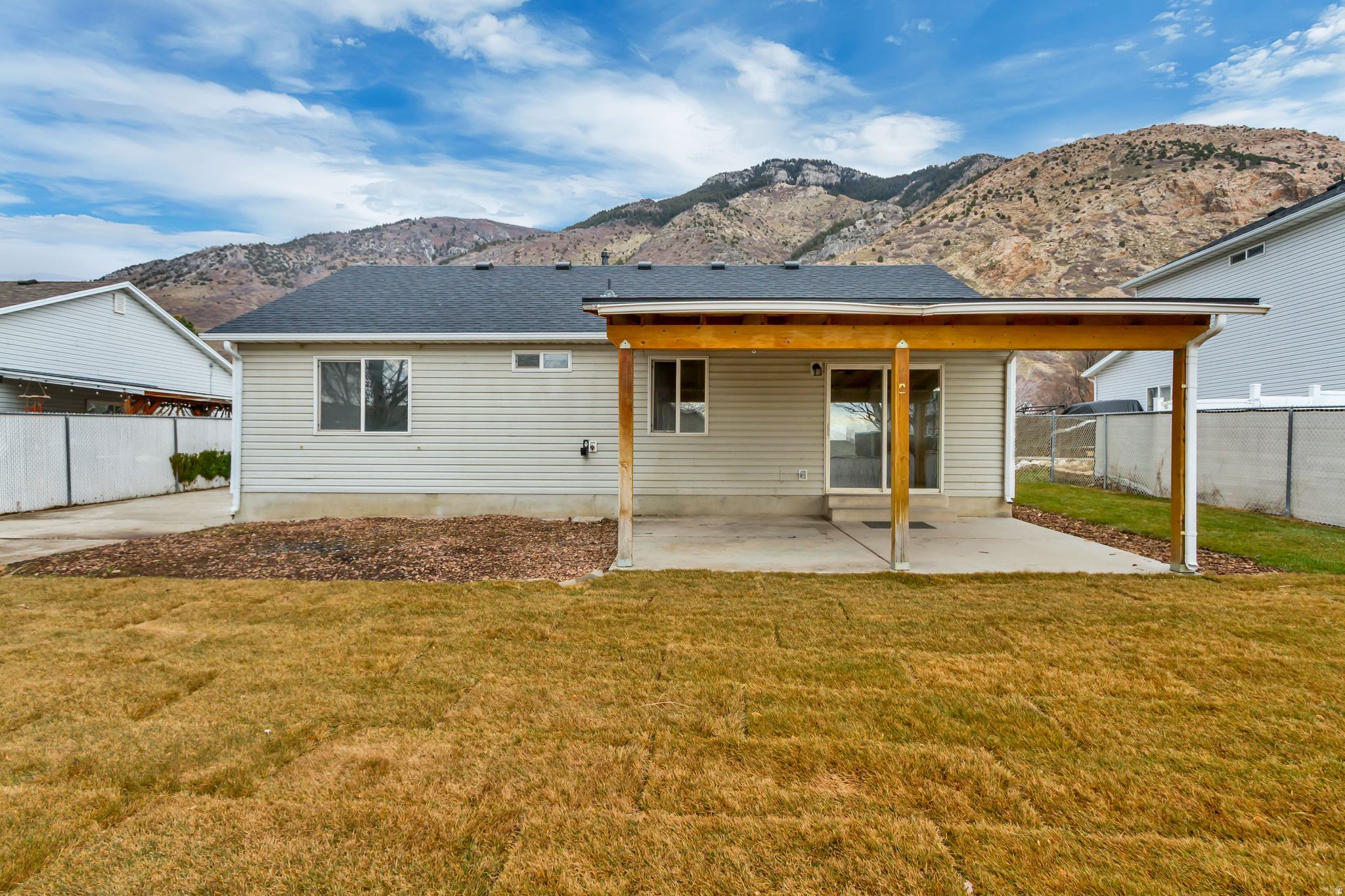 MOUNTAIN RIDGE - Residential