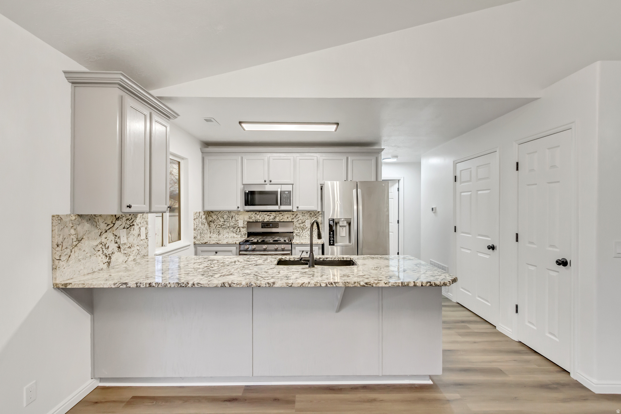 MOUNTAIN RIDGE - Residential