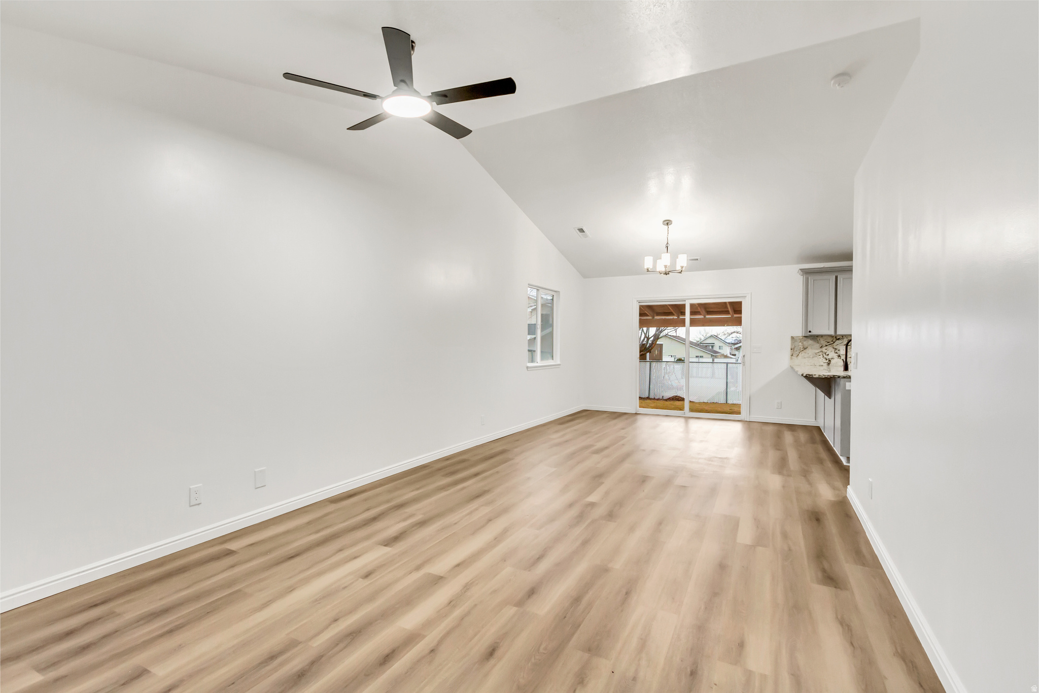 MOUNTAIN RIDGE - Residential