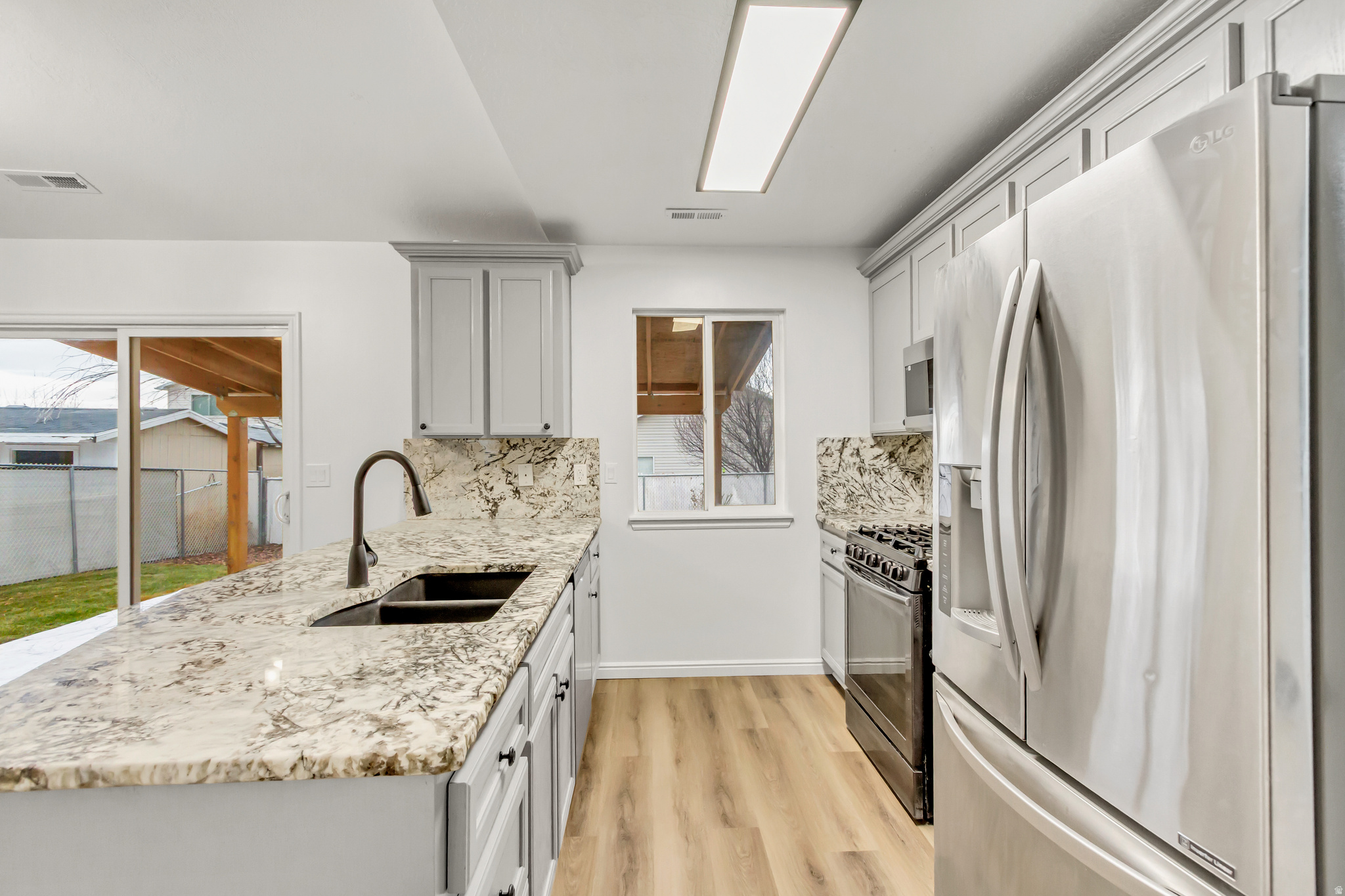 MOUNTAIN RIDGE - Residential