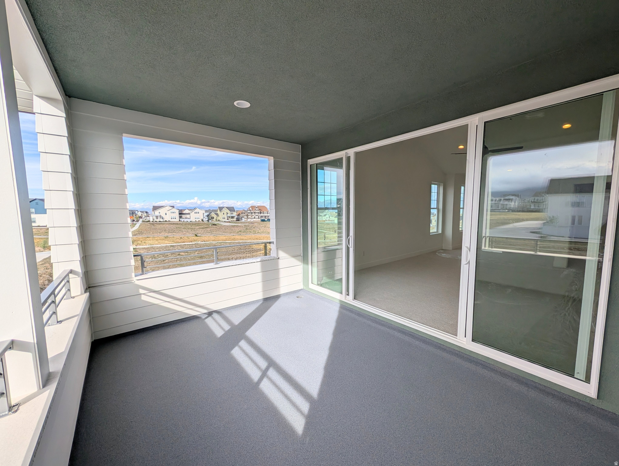 DAYBREAK - Residential Income