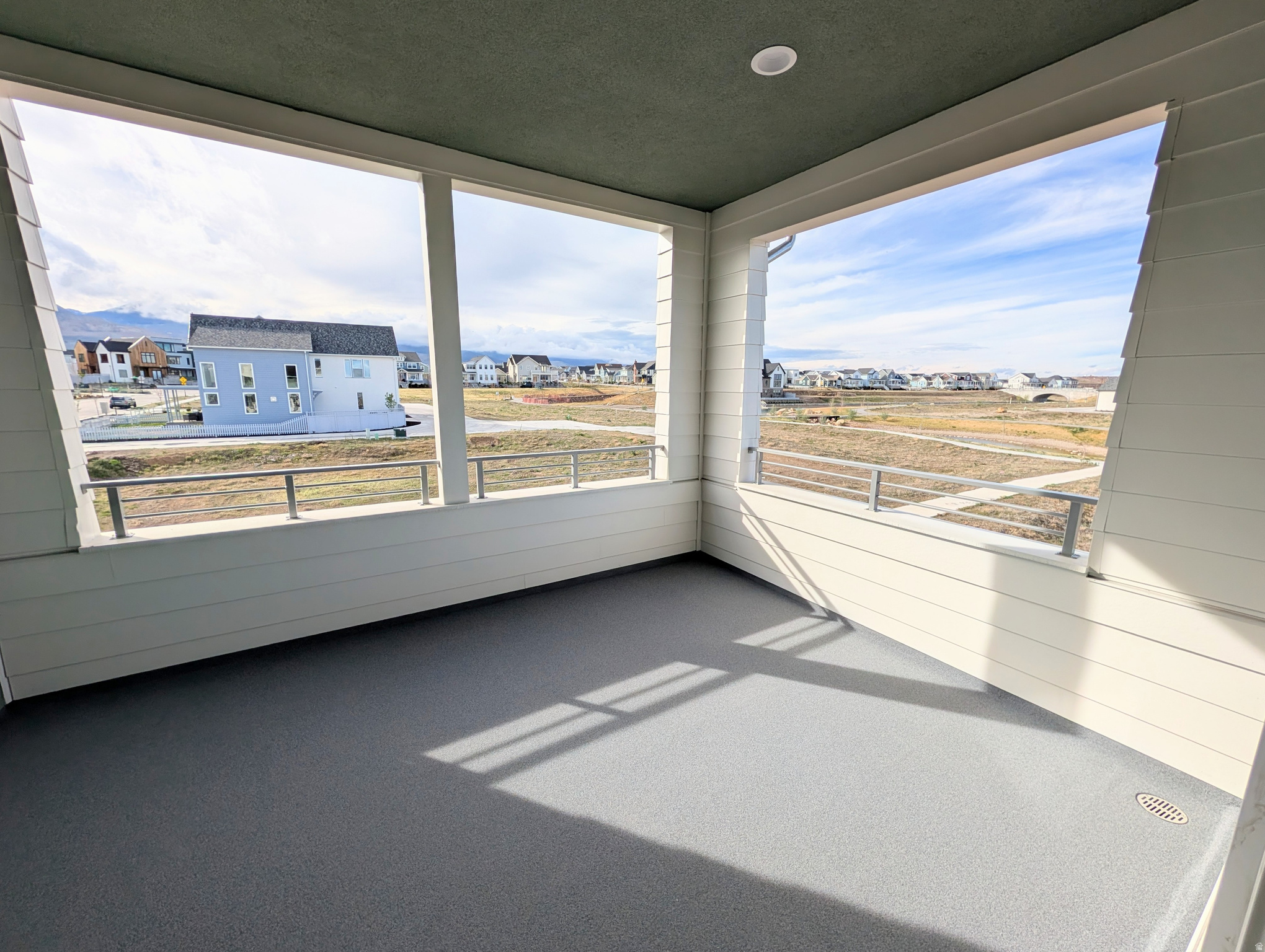 DAYBREAK - Residential Income