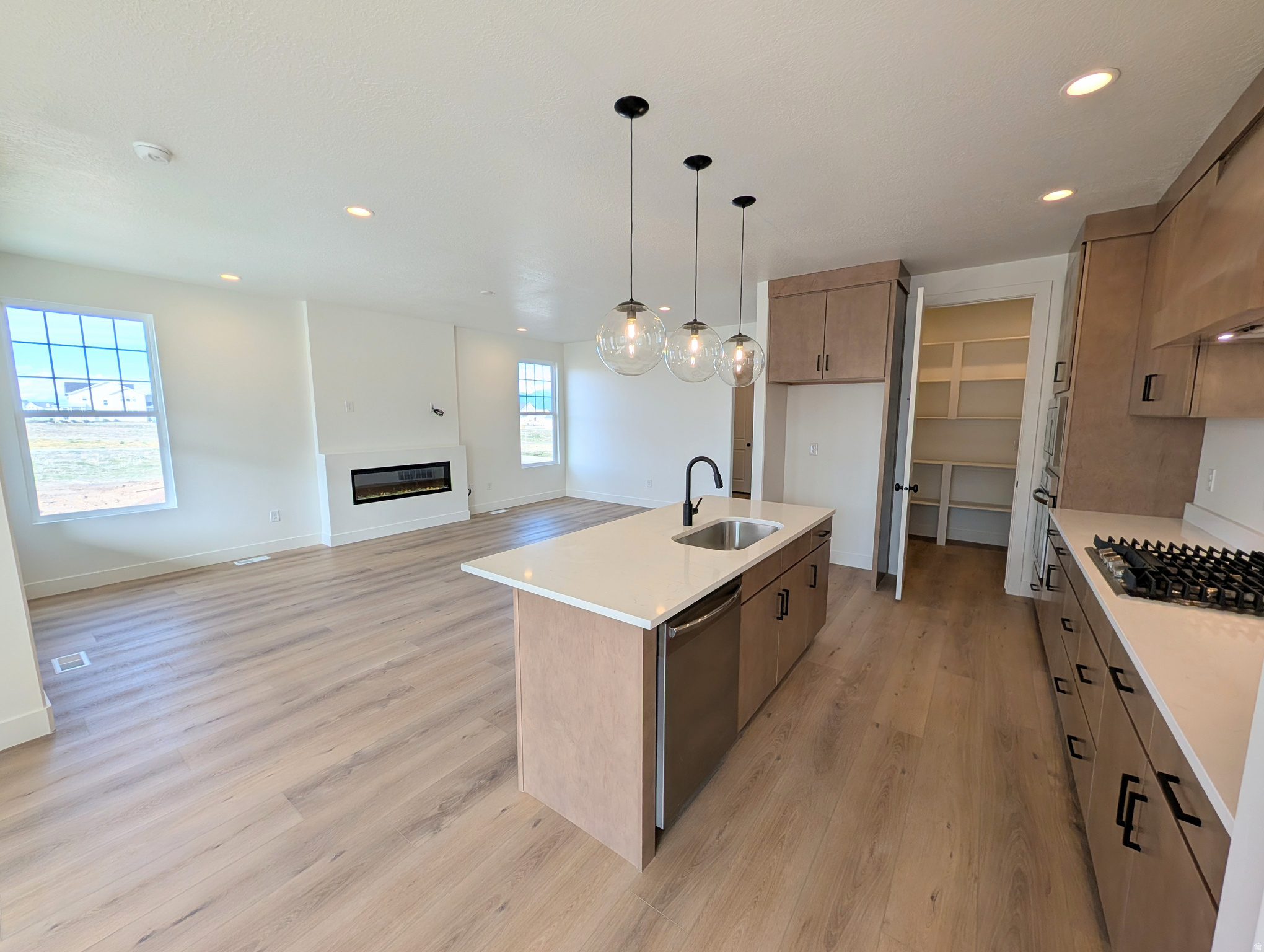 DAYBREAK - Residential Income