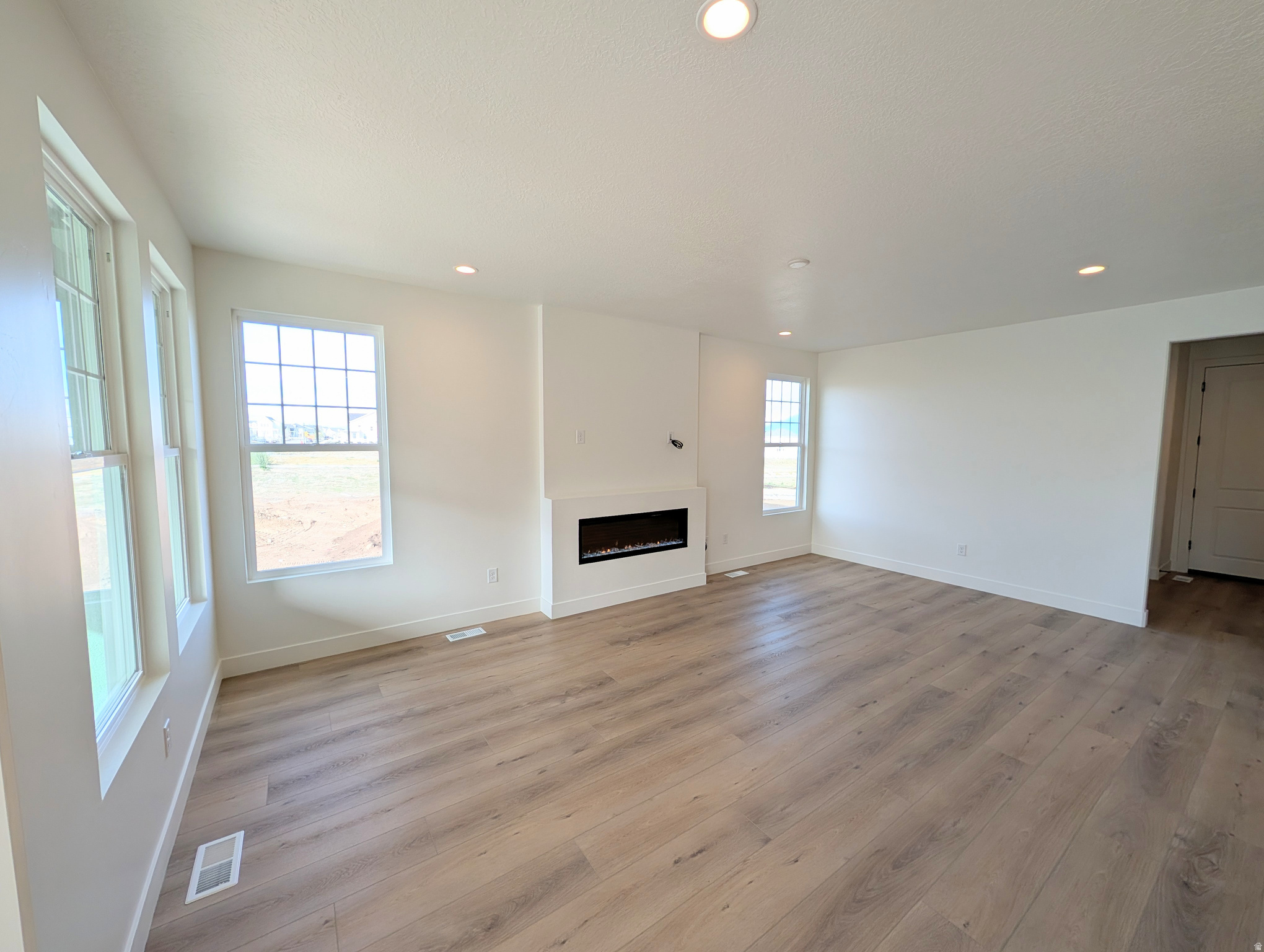 DAYBREAK - Residential Income