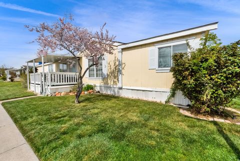 Tiny photo for 2866 S HAMPTON PARK DR, West Valley City, UT 84119 (MLS # 2147593)