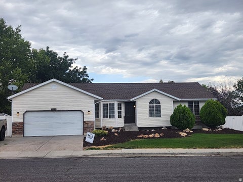 Photo of 5914 VALLEY POINTE DR, West Valley City, UT 84128 (MLS # 2181927)