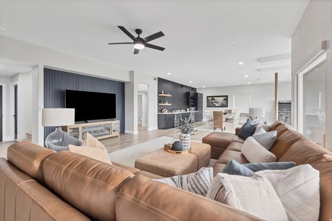 Tiny photo for 149 N EASTRIDGE DR, Saint George, UT 84790 (MLS # 2136401)